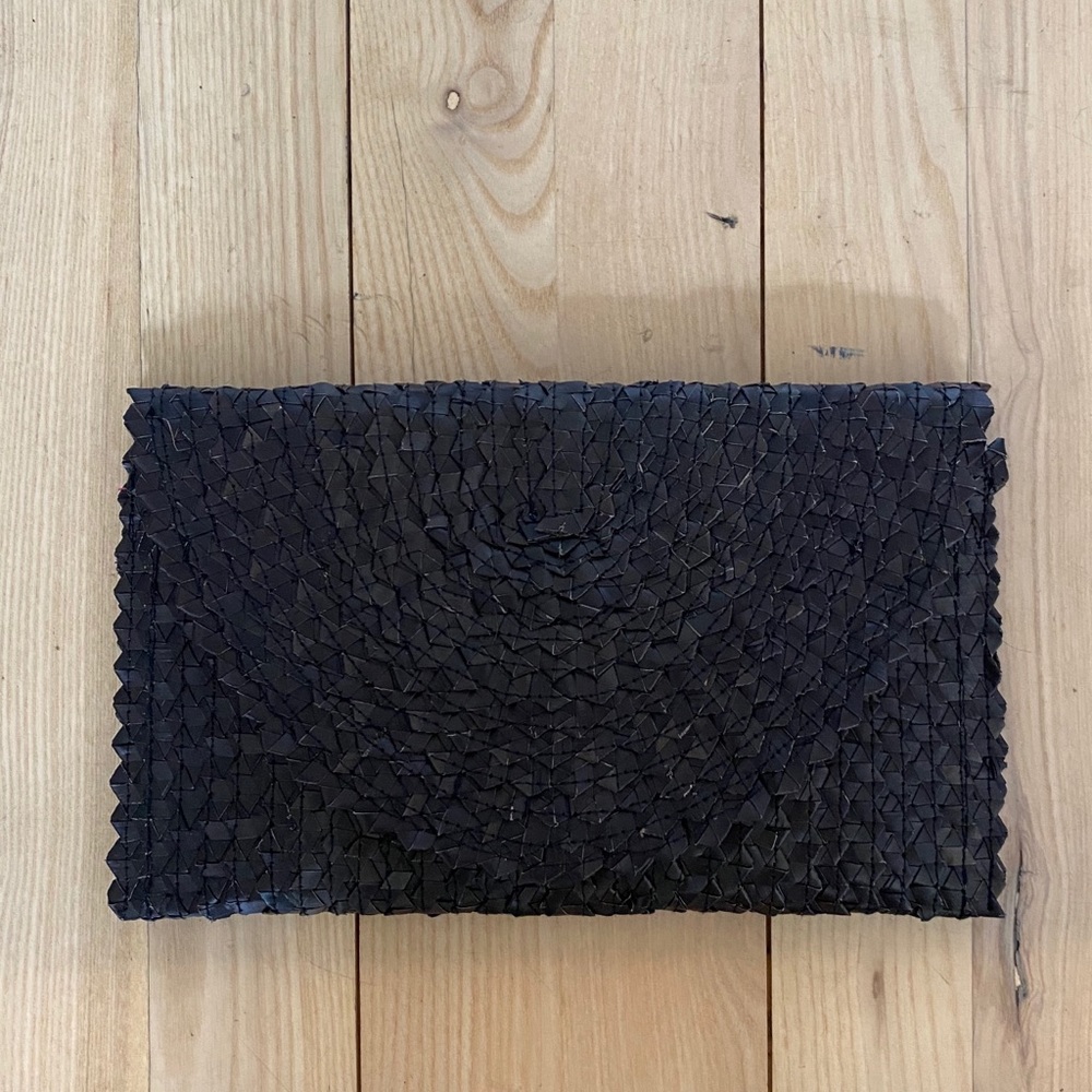 Straw clutch